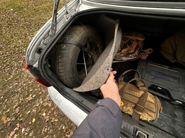 Серый Опель Омега, объемом двигателя 2.5 л и пробегом 225 тыс. км за 2158 $, фото 6 на Automoto.ua