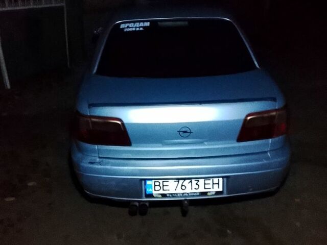 Сірий Опель Омега, об'ємом двигуна 2.2 л та пробігом 384 тис. км за 2000 $, фото 5 на Automoto.ua