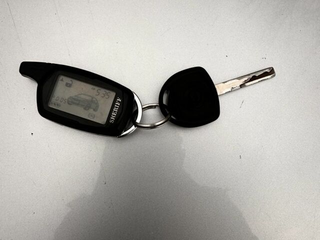 Серый Опель Омега, объемом двигателя 2.5 л и пробегом 225 тыс. км за 2158 $, фото 7 на Automoto.ua