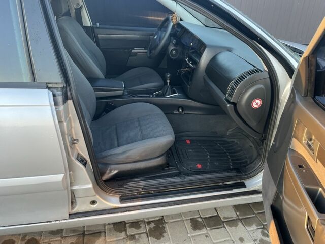 Серый Опель Омега, объемом двигателя 2 л и пробегом 370 тыс. км за 2600 $, фото 5 на Automoto.ua