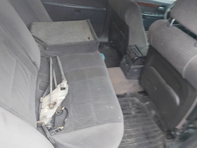 Серый Опель Омега, объемом двигателя 10 л и пробегом 150 тыс. км за 3500 $, фото 7 на Automoto.ua