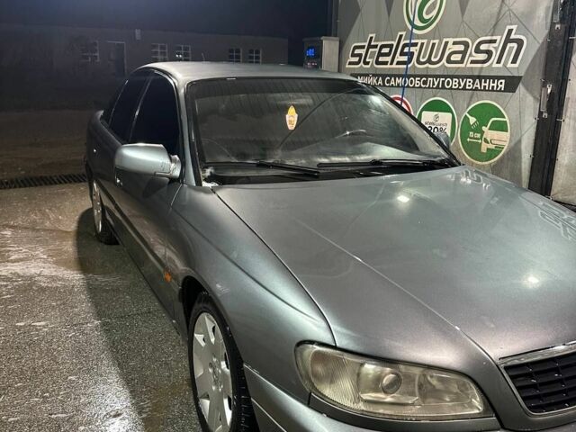 Серый Опель Омега, объемом двигателя 2.2 л и пробегом 379 тыс. км за 2200 $, фото 1 на Automoto.ua