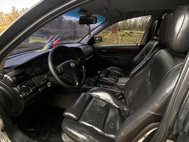 Сірий Опель Омега, об'ємом двигуна 3 л та пробігом 225 тис. км за 1670 $, фото 3 на Automoto.ua