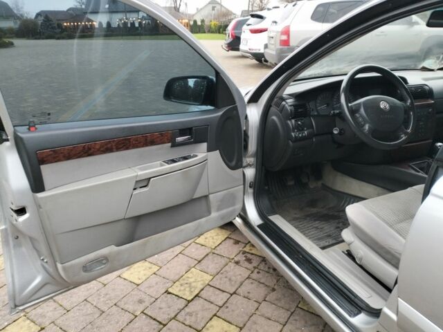 Серый Опель Омега, объемом двигателя 2.5 л и пробегом 320 тыс. км за 2400 $, фото 9 на Automoto.ua