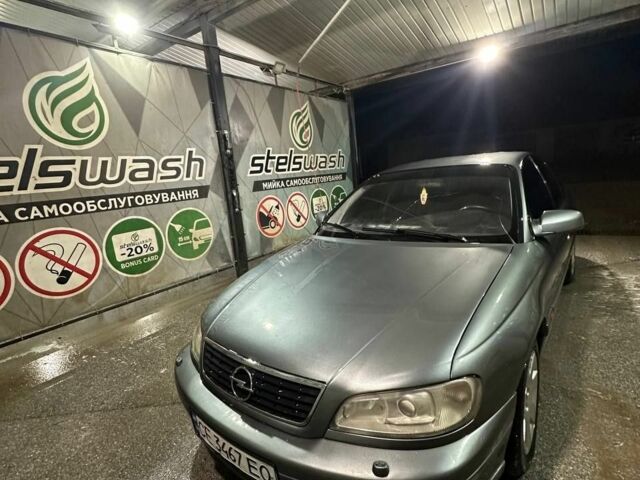 Серый Опель Омега, объемом двигателя 2.2 л и пробегом 379 тыс. км за 2200 $, фото 6 на Automoto.ua