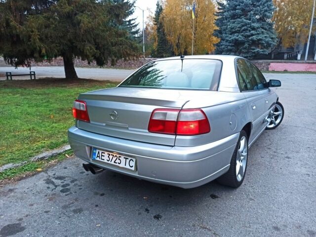 Серый Опель Омега, объемом двигателя 2.2 л и пробегом 250 тыс. км за 4700 $, фото 13 на Automoto.ua