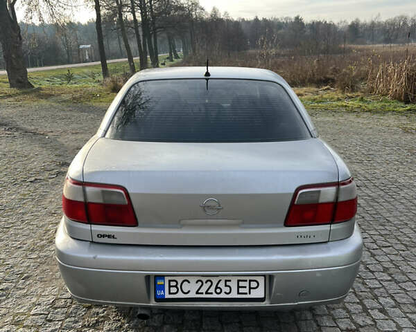 Серый Опель Омега, объемом двигателя 2.2 л и пробегом 325 тыс. км за 2200 $, фото 4 на Automoto.ua