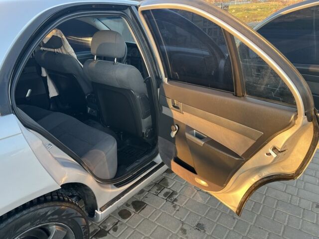 Серый Опель Омега, объемом двигателя 2 л и пробегом 370 тыс. км за 2600 $, фото 6 на Automoto.ua