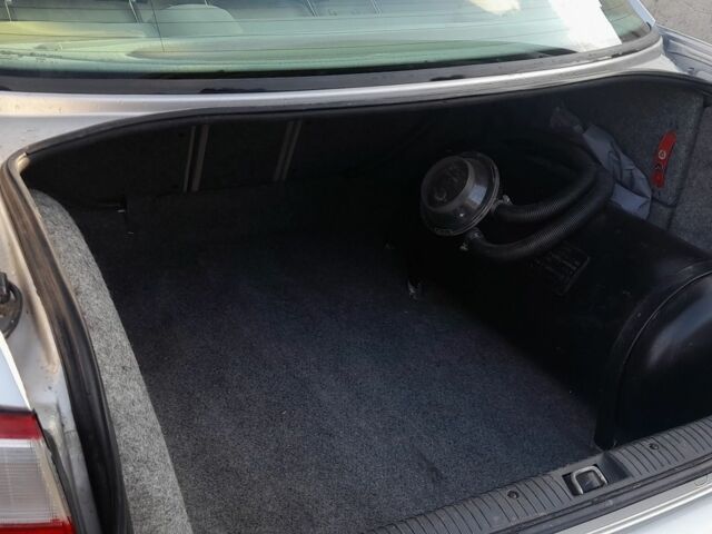 Серый Опель Омега, объемом двигателя 2.2 л и пробегом 250 тыс. км за 4700 $, фото 10 на Automoto.ua