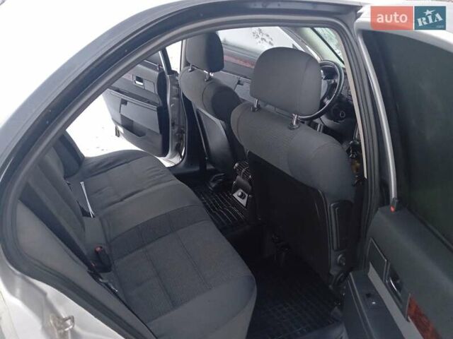 Серый Опель Омега, объемом двигателя 2 л и пробегом 290 тыс. км за 3800 $, фото 7 на Automoto.ua