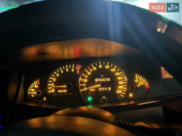 Сірий Опель Омега, об'ємом двигуна 2.2 л та пробігом 379 тис. км за 2200 $, фото 18 на Automoto.ua