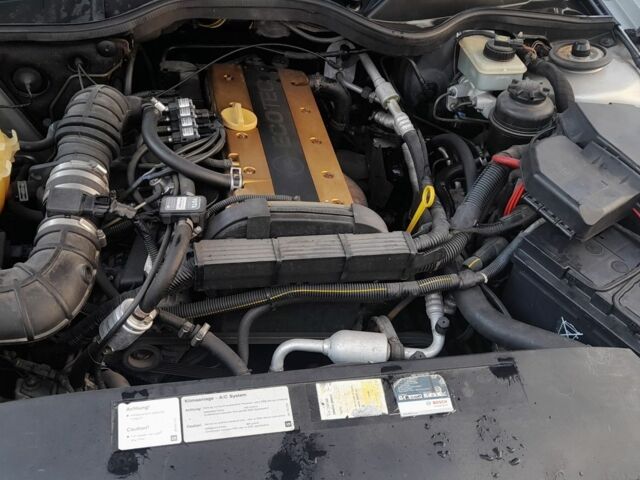 Серый Опель Омега, объемом двигателя 2.2 л и пробегом 250 тыс. км за 4700 $, фото 5 на Automoto.ua