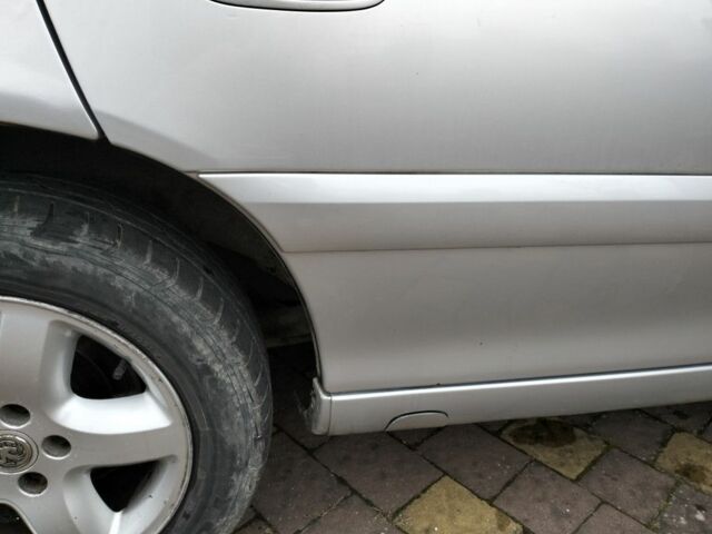 Серый Опель Омега, объемом двигателя 2.5 л и пробегом 320 тыс. км за 2400 $, фото 13 на Automoto.ua