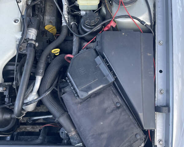 Сірий Опель Омега, об'ємом двигуна 3 л та пробігом 296 тис. км за 4000 $, фото 37 на Automoto.ua