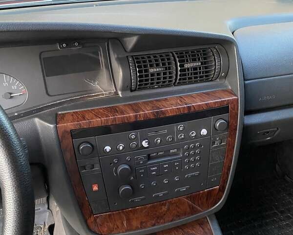 Сірий Опель Омега, об'ємом двигуна 2.2 л та пробігом 372 тис. км за 3200 $, фото 11 на Automoto.ua