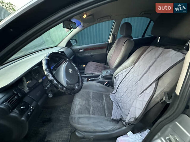 Сірий Опель Омега, об'ємом двигуна 2.2 л та пробігом 358 тис. км за 3000 $, фото 4 на Automoto.ua
