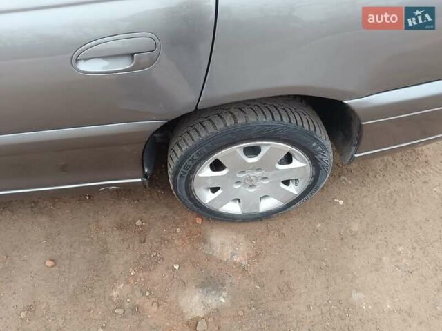 Серый Опель Омега, объемом двигателя 2.2 л и пробегом 379 тыс. км за 2800 $, фото 3 на Automoto.ua