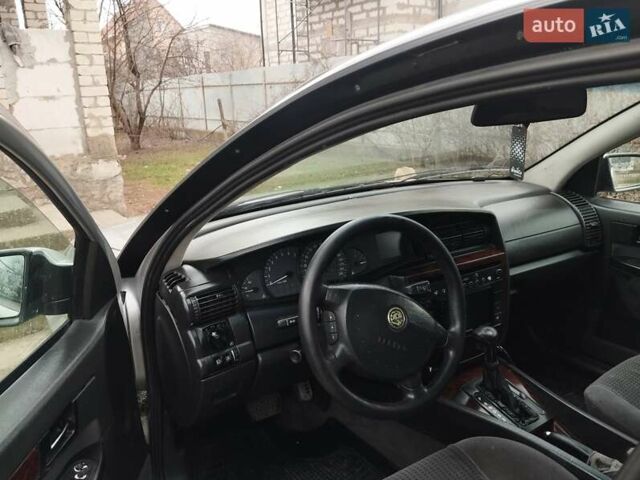 Серый Опель Омега, объемом двигателя 2.5 л и пробегом 358 тыс. км за 2500 $, фото 10 на Automoto.ua