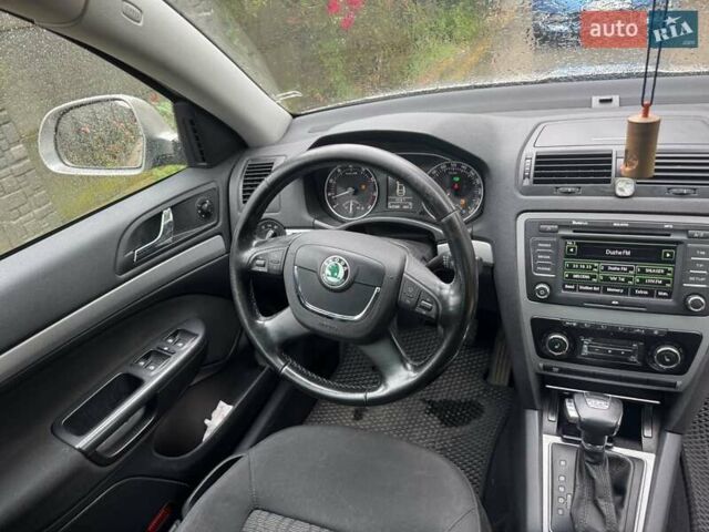 Сірий Опель Омега, об'ємом двигуна 2.2 л та пробігом 280 тис. км за 2350 $, фото 8 на Automoto.ua