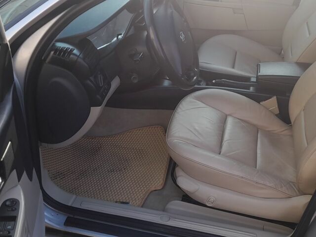 Серый Опель Омега, объемом двигателя 2.2 л и пробегом 250 тыс. км за 4700 $, фото 3 на Automoto.ua