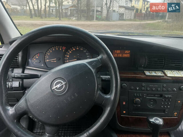 Серый Опель Омега, объемом двигателя 2.2 л и пробегом 206 тыс. км за 2900 $, фото 4 на Automoto.ua