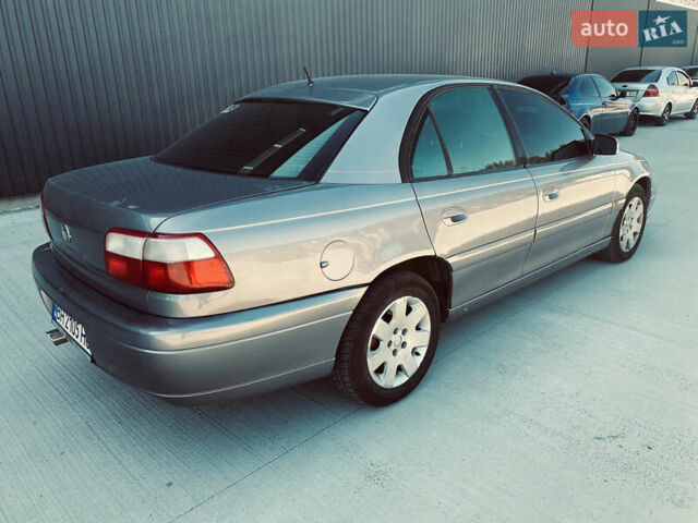 Серый Опель Омега, объемом двигателя 2.6 л и пробегом 368 тыс. км за 3600 $, фото 3 на Automoto.ua