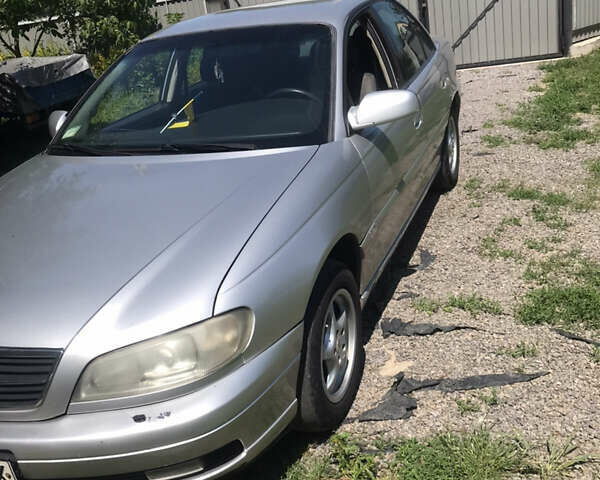 Сірий Опель Омега, об'ємом двигуна 2.2 л та пробігом 250 тис. км за 2500 $, фото 2 на Automoto.ua