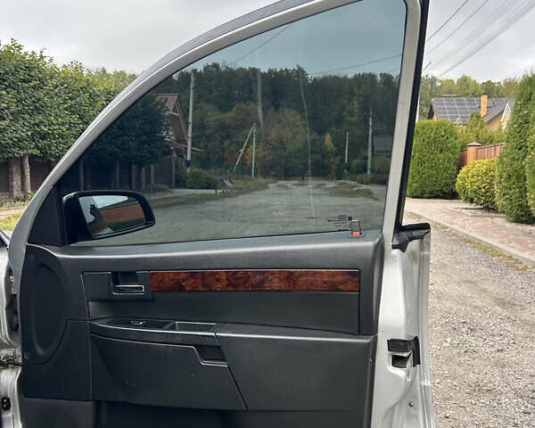 Серый Опель Омега, объемом двигателя 2.6 л и пробегом 340 тыс. км за 3750 $, фото 19 на Automoto.ua