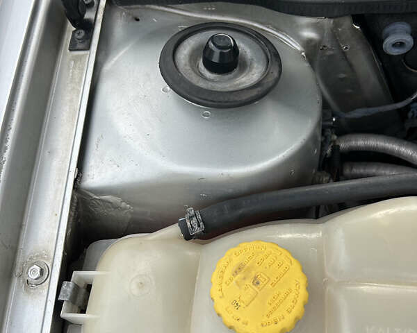 Серый Опель Омега, объемом двигателя 2.6 л и пробегом 340 тыс. км за 3750 $, фото 38 на Automoto.ua