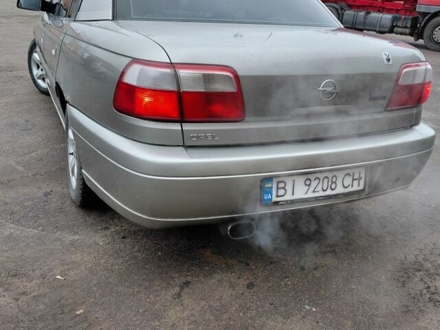 Сірий Опель Омега, об'ємом двигуна 2.2 л та пробігом 350 тис. км за 3500 $, фото 4 на Automoto.ua