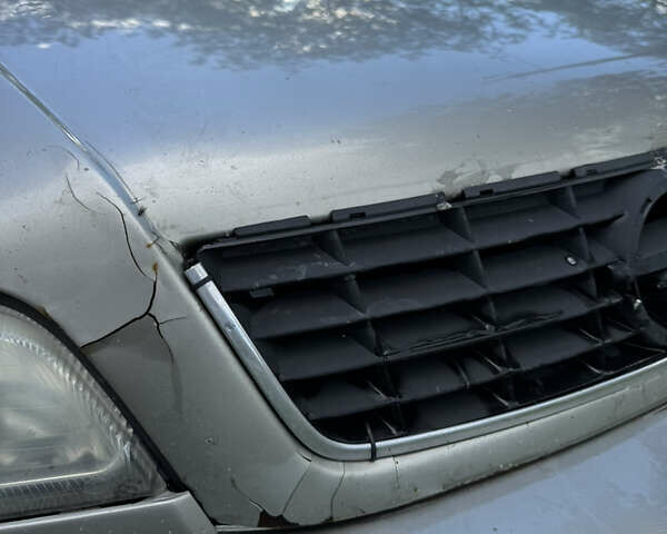 Серый Опель Омега, объемом двигателя 3.2 л и пробегом 350 тыс. км за 3000 $, фото 8 на Automoto.ua