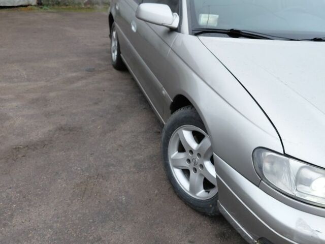 Сірий Опель Омега, об'ємом двигуна 2.2 л та пробігом 350 тис. км за 3500 $, фото 3 на Automoto.ua