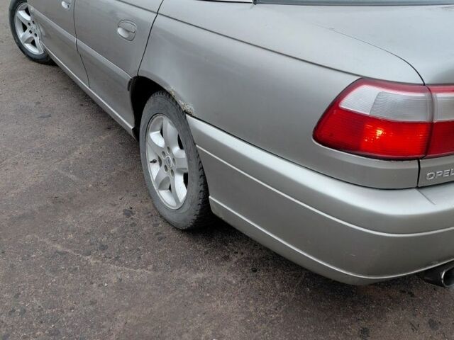 Сірий Опель Омега, об'ємом двигуна 2.2 л та пробігом 350 тис. км за 3500 $, фото 7 на Automoto.ua