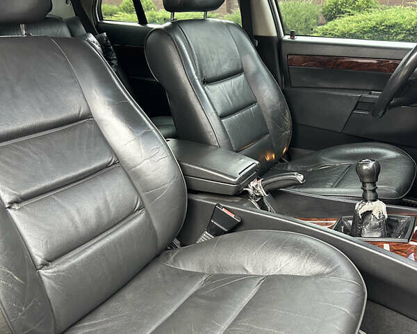 Серый Опель Омега, объемом двигателя 2.6 л и пробегом 340 тыс. км за 3750 $, фото 20 на Automoto.ua