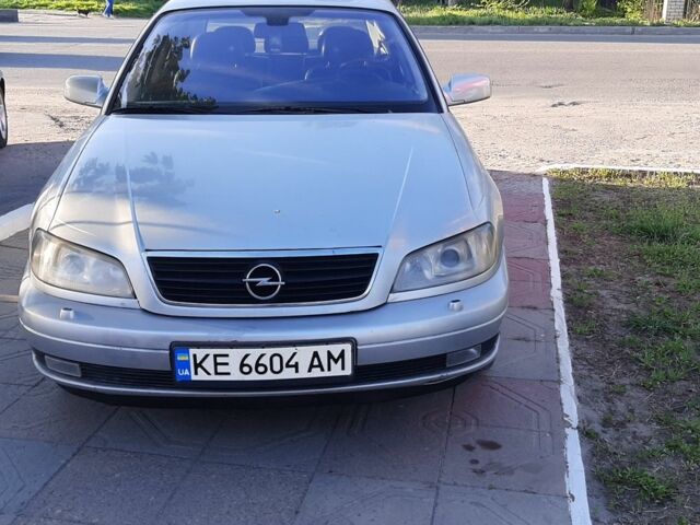 Серый Опель Омега, объемом двигателя 2.2 л и пробегом 260 тыс. км за 4200 $, фото 4 на Automoto.ua