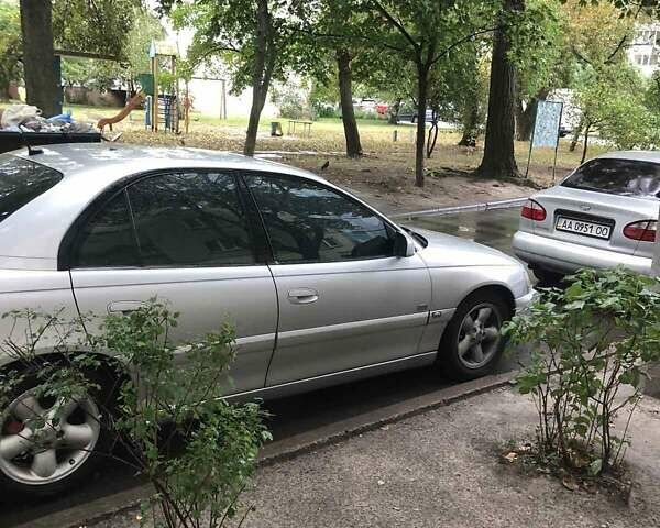 Опель Омега 2002 в Киеве на Automoto.ua Серый Опель Омега, объемом двигателя 2.5 л и пробегом 300 тыс. км за 4100 $, фото 4 на Automoto.ua