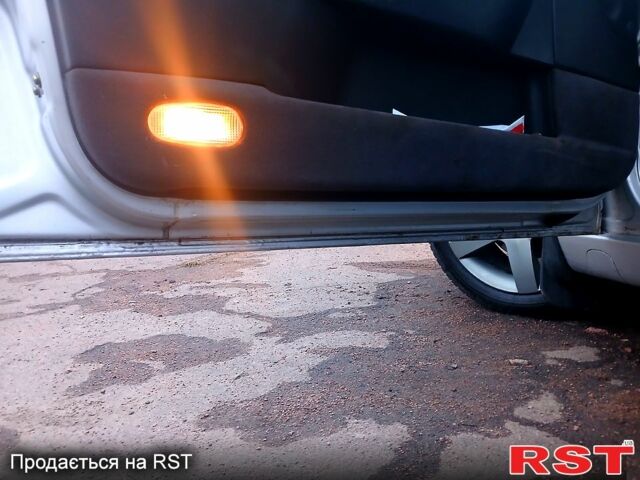 Сірий Опель Омега, об'ємом двигуна 2.9 л та пробігом 300 тис. км за 3650 $, фото 13 на Automoto.ua