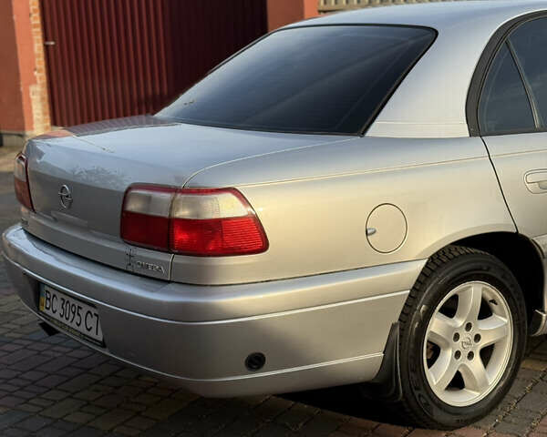 Сірий Опель Омега, об'ємом двигуна 2.2 л та пробігом 279 тис. км за 3300 $, фото 8 на Automoto.ua
