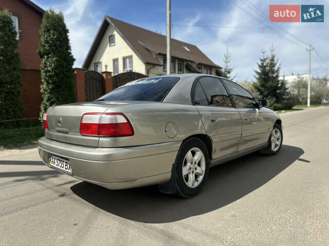 Сірий Опель Омега, об'ємом двигуна 2.2 л та пробігом 360 тис. км за 3200 $, фото 4 на Automoto.ua