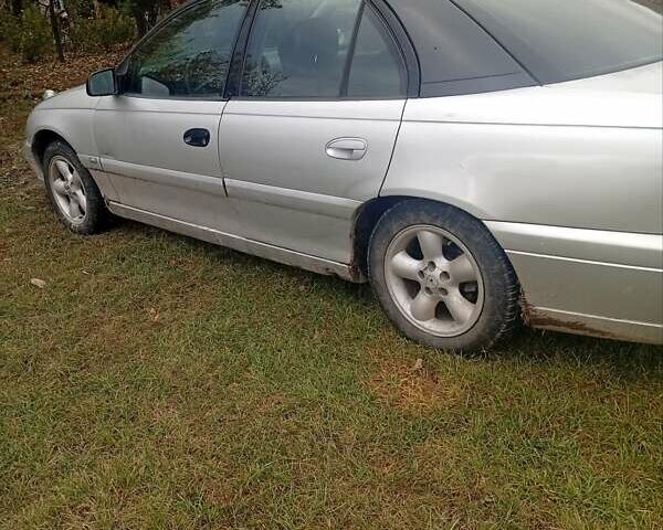 Серый Опель Омега, объемом двигателя 2.2 л и пробегом 331 тыс. км за 1900 $, фото 5 на Automoto.ua