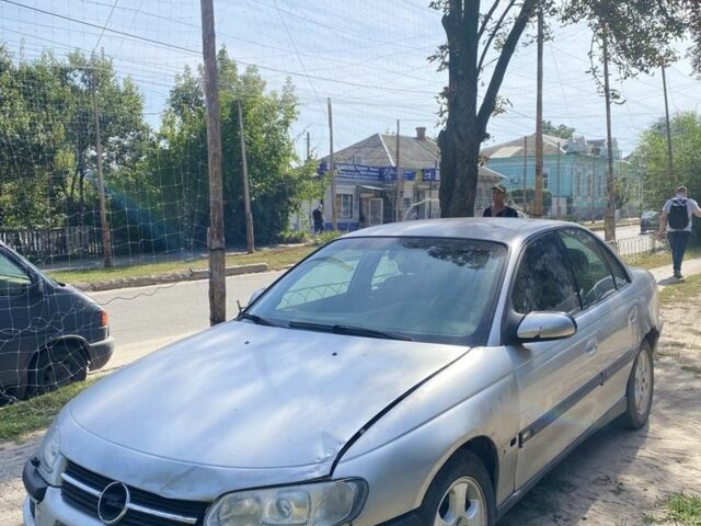 Сірий Опель Омега, об'ємом двигуна 2 л та пробігом 174 тис. км за 900 $, фото 1 на Automoto.ua
