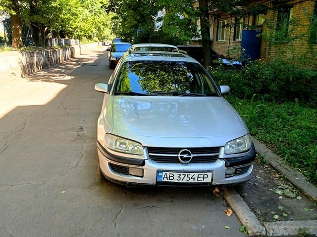 Сірий Опель Омега, об'ємом двигуна 2 л та пробігом 0 тис. км за 1100 $, фото 1 на Automoto.ua