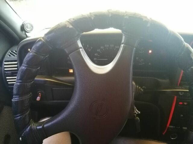 Серый Опель Омега, объемом двигателя 2 л и пробегом 268 тыс. км за 1426 $, фото 9 на Automoto.ua