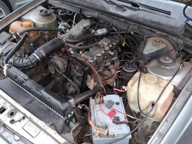 Сірий Опель Омега, об'ємом двигуна 2 л та пробігом 326 тис. км за 1200 $, фото 6 на Automoto.ua