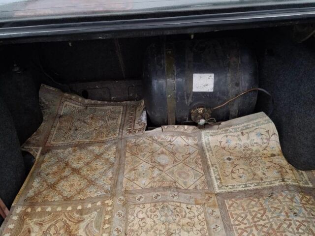 Сірий Опель Омега, об'ємом двигуна 2 л та пробігом 326 тис. км за 1200 $, фото 3 на Automoto.ua