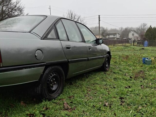 Сірий Опель Омега, об'ємом двигуна 2 л та пробігом 326 тис. км за 1200 $, фото 14 на Automoto.ua