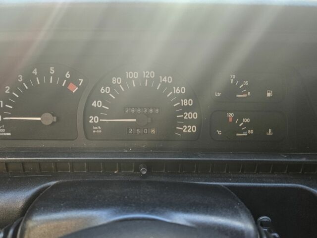 Серый Опель Омега, объемом двигателя 2 л и пробегом 268 тыс. км за 1426 $, фото 10 на Automoto.ua