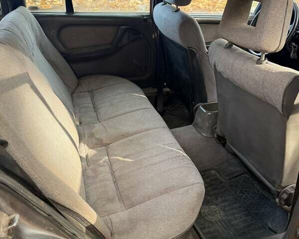 Сірий Опель Омега, об'ємом двигуна 2 л та пробігом 200 тис. км за 800 $, фото 4 на Automoto.ua