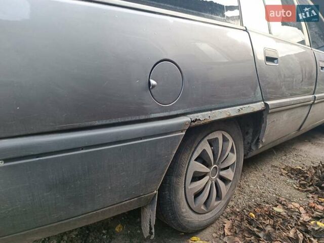 Сірий Опель Омега, об'ємом двигуна 2 л та пробігом 360 тис. км за 1063 $, фото 3 на Automoto.ua