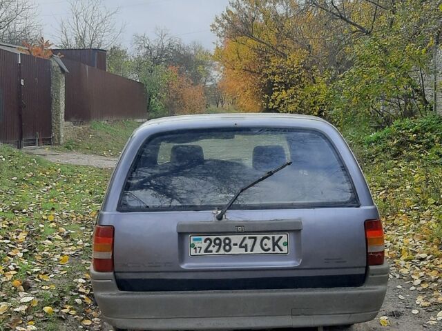 Серый Опель Омега, объемом двигателя 1.8 л и пробегом 200 тыс. км за 1313 $, фото 6 на Automoto.ua